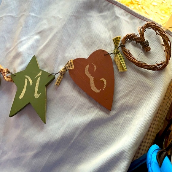 Primitive sign hanging grapevine rustic county look wooden sign - Picture 7 of 7